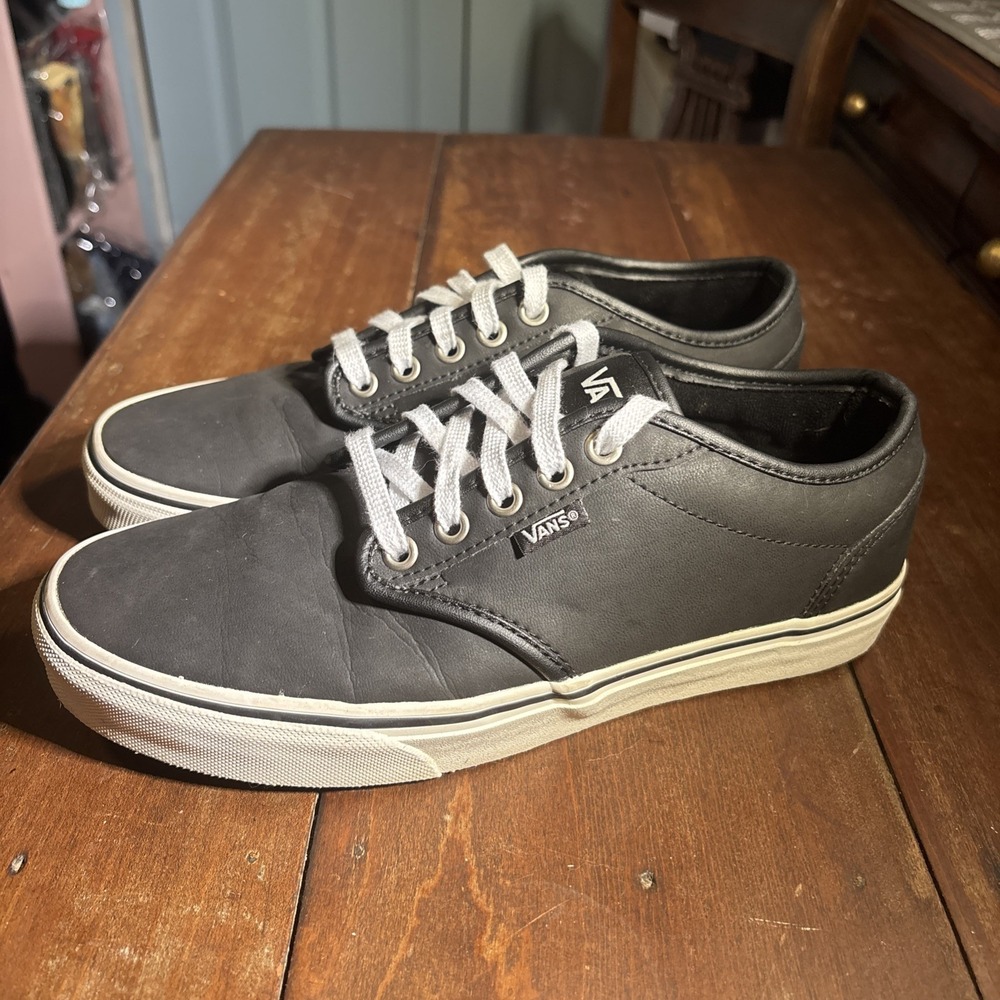 Vans Shoes Men's Sz 7.5 Black Leather Sneakers. Lace Up Low Top